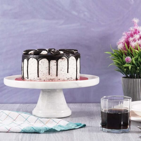 Marble cake holder